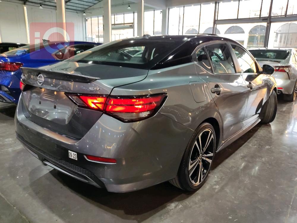 نیسان سێنترا